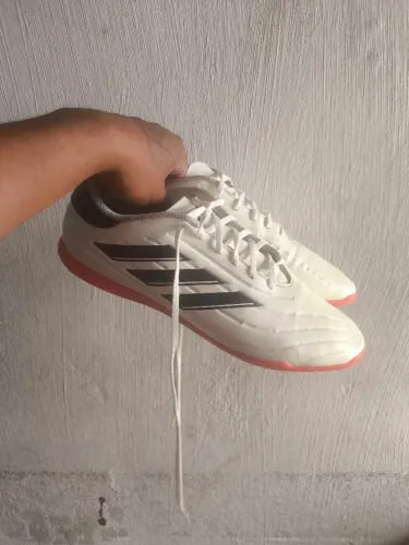 Tênis Adidas