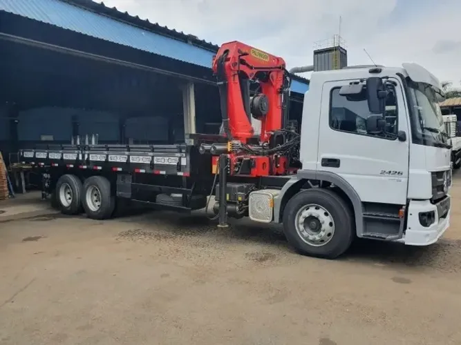 Mb Atego 2426 2018 com munck