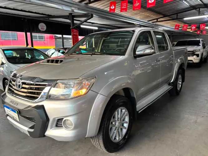 Toyota Hilux CD SRV D4-d 4X4 3.0 TDI Diesel AUT 2012