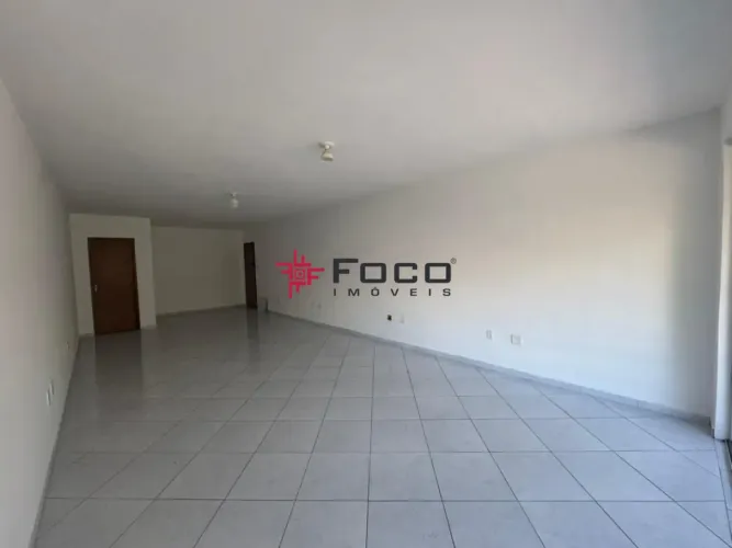 Sala comercial para Locação / Piso Superior / Bairro Jardim Alvorada / 49,60m² / São José