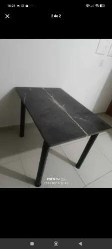 Mesa de mármore