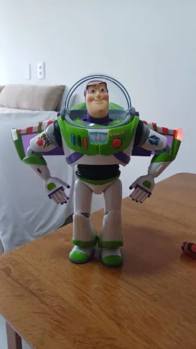 Buzzlightyear signature collection COM CAIXA!!!