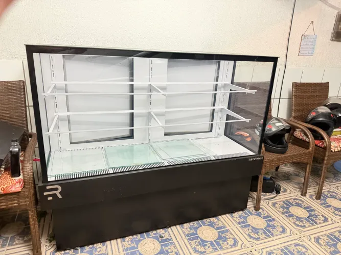 Vitrine expositora de resfriamento