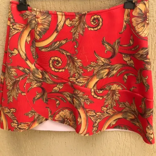 Saia Fashion Vermelha Estampada Lança Perfume