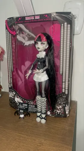 Boneca Draculaura Real Drama