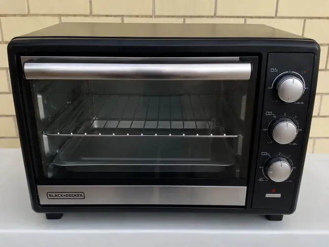 Forno elétrico BLACK DECKER FT46