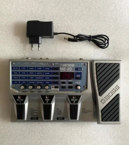 Pedaleira Boss Me-20 C/ Fonte Bivolt