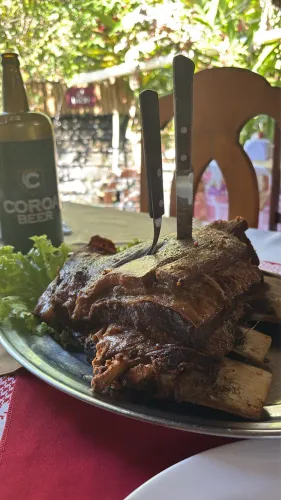Cozinheira/ Ajudante de cozinha