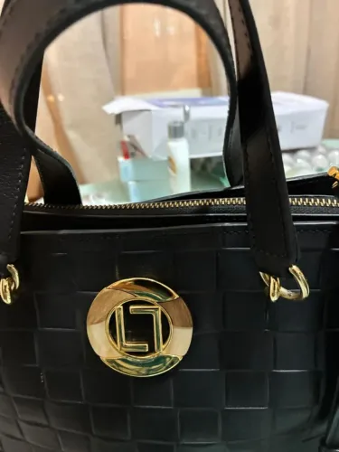 Bolsa preta Luz da Lua couro legitimo.