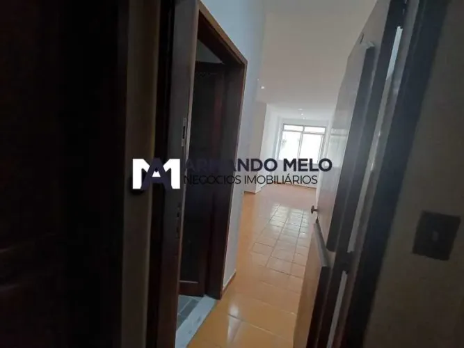 Quarto e sala com dependência á venda em Botafogo