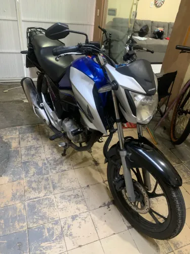 Titan 160