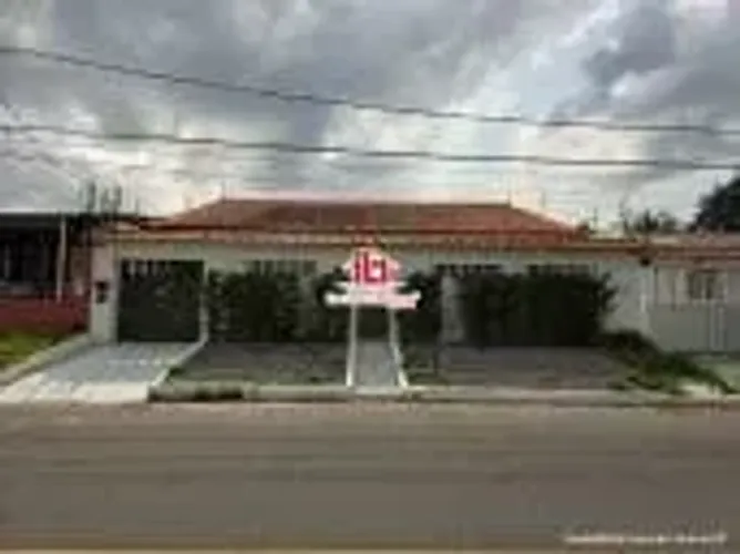 Tiradentes / Casa Térrea / 9 8 2 2 3 8 9 7 3