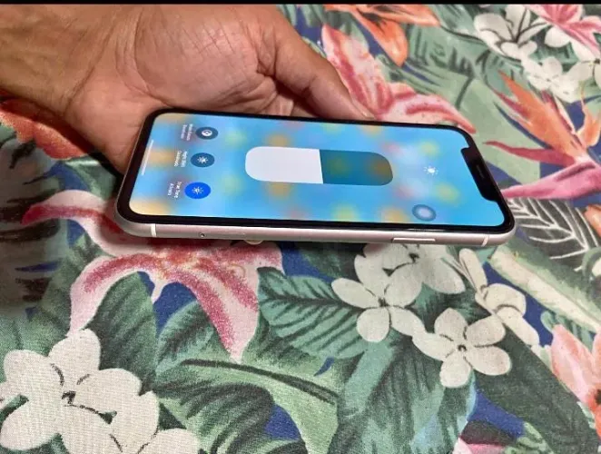 iphone xr 128 gigas