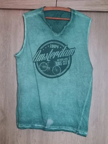 camiseta regata machao gola v verde estampada khelf
