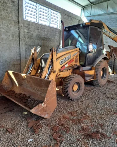 Retroescavadeira Case 580n 4x4 ano 2015