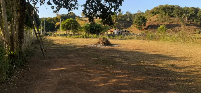 Terreno Rural à Venda - 900 m² - Fazenda Desterro, Sacramento, Pitangui/MG