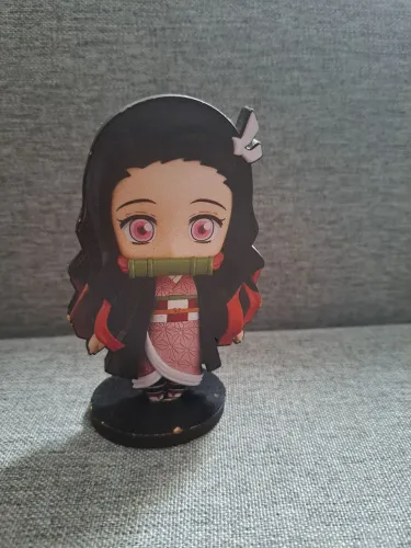 Totem Personagem Nezuko Kamado de Demon Slayer (Kimetsu no Yaiba)