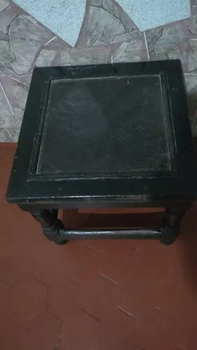 Banco de madeira maciça! Assento em couro verdadeira relíquia...