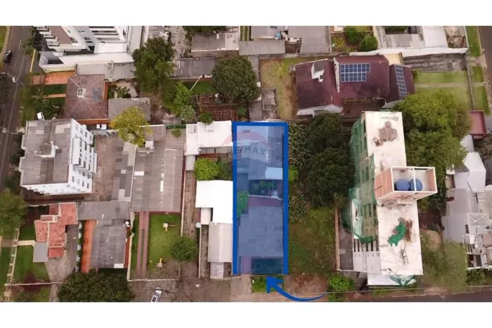 Terreno Central a venda em Foz: Oportunidade Imperdível!