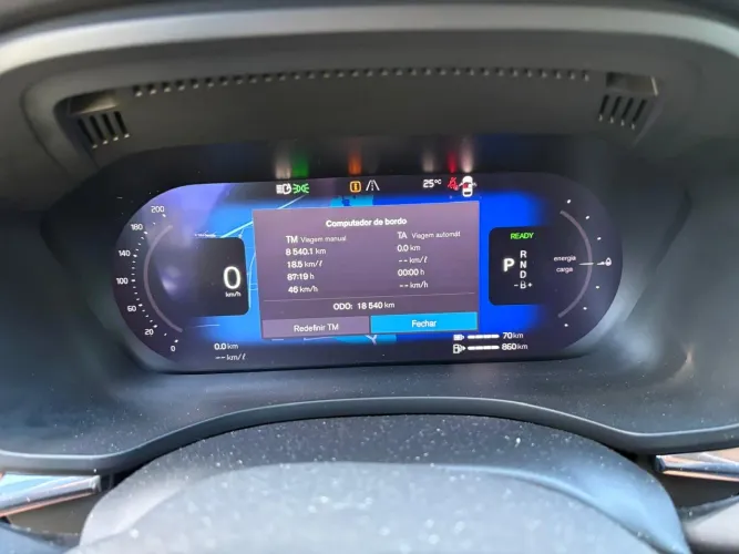 Volvo XC-60 T-8 Plus 2.0 AWD (híbrido) 2025