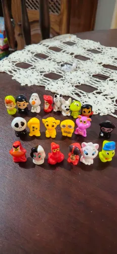 Lote 20 Miniaturas (gogo's)Disney Colecionáveis (Vários Personagens)