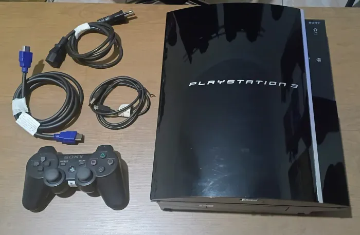 PlayStation 3 Fat Desbloq. HEN + Jogos - R$ 690