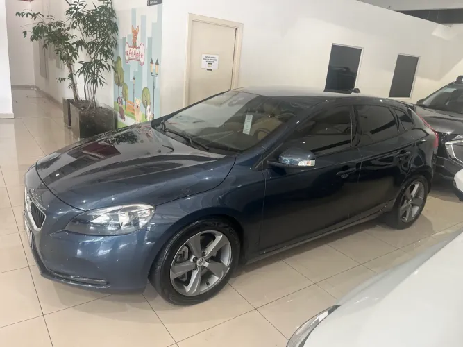 Volvo V40 T-4 Kinetic 2.0 Aut. 2019