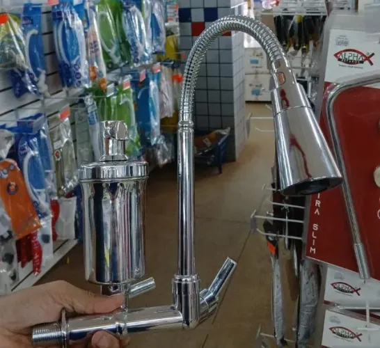 TORNEIRA GOURMET FLEXÍVEL COM FILTRO A VISTA R$189,90