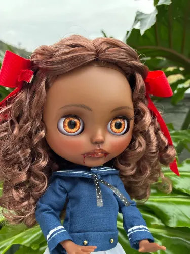 Boneca Blythe customizada - Claudia Entrevista com Vampiro