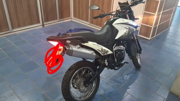 Moto com 61 km rodados tudo novo 