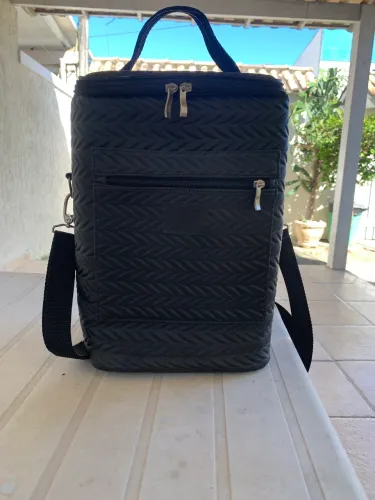 Bolsa Térmica Porta Vinho para 4 Garrafas - Pouco Usada