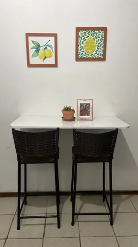 Mesa dobrável e Cadeiras