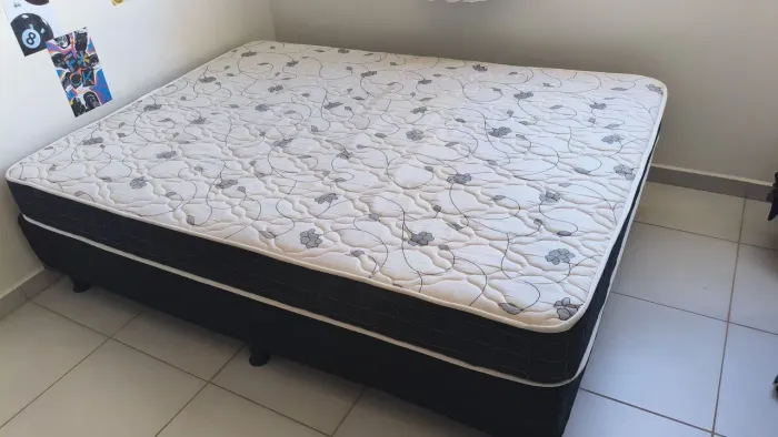 Cama de casal, colchão com box