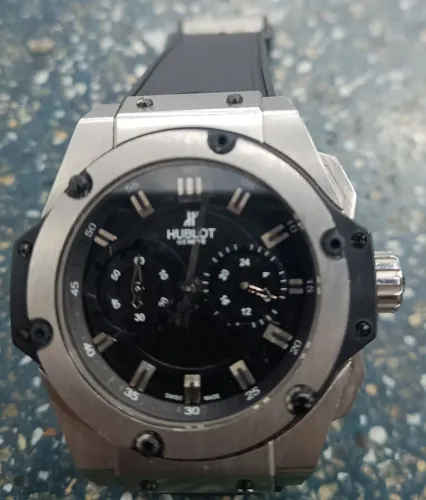 Relógio Hublot King Power 