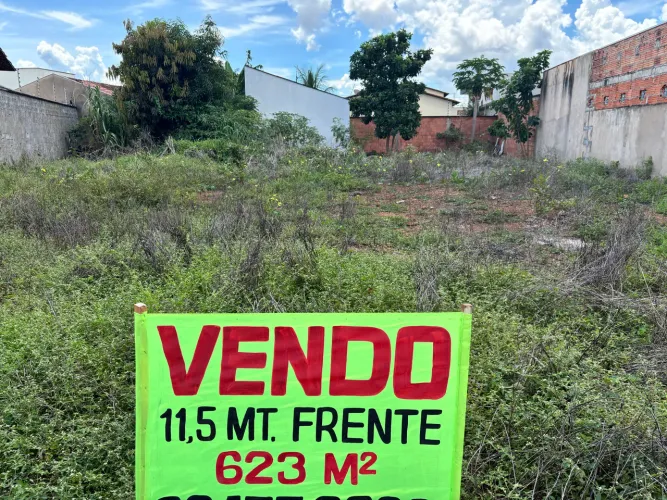 Vendo lote de 623 metros quadrados na quadra 407 sul alameda 09 Palmas