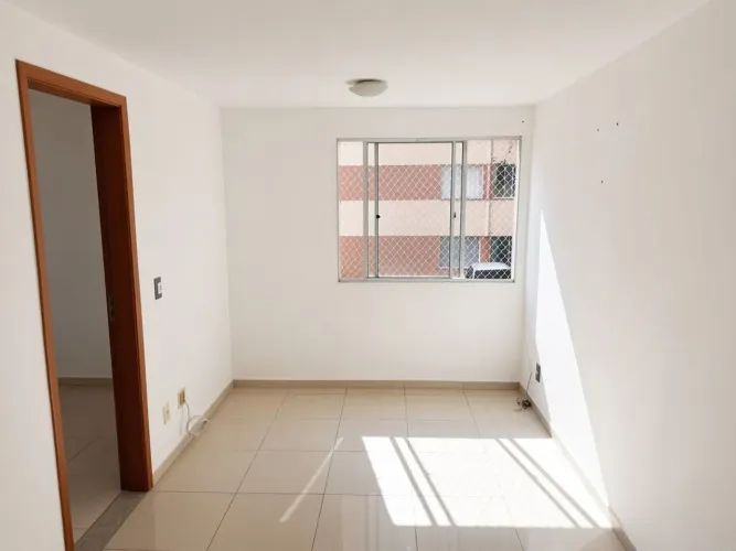 Apto 2 Quartos p/ Alugar ou Comprar em Vila Guedes - R$1.443 ou R$290 mil