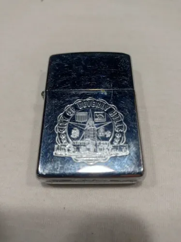 Isqueiro retrô Zippo 