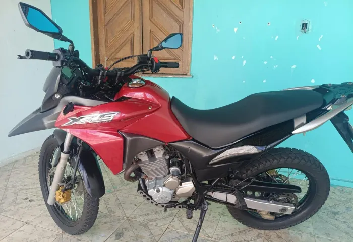 Honda XRE 300 sem abs
