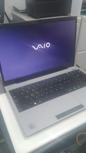 Notebool sonyvaio 15.6<br>Core i7 10?geração <br>8gb<br>Ssd de 256 gb<br>Bateria ok<br>Teclado ok