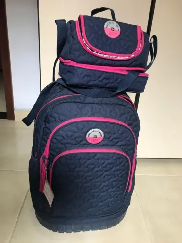 mochila de rodinhas e lancheira HANG LOOSE 