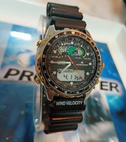 Relógio Citizen Promaster  C220