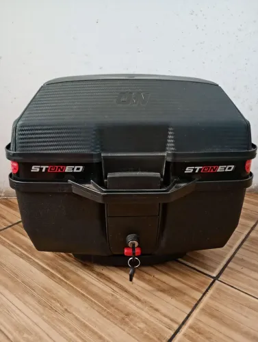 Baú para moto / bauleto grande com chave - usado - R$170