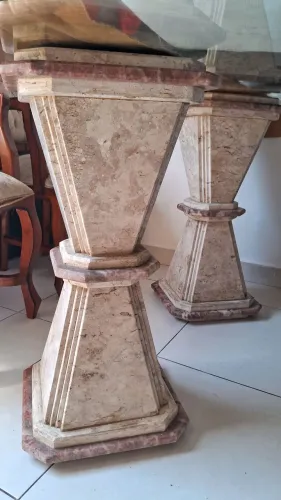 02 (duas) Colunas Pedestal em Mármore Travertino 75x35