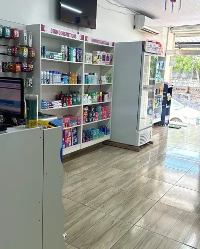 Vendo farmácia completa