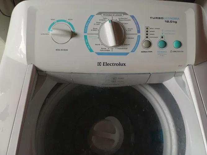 Máquina de lavar roupas Electrolux 12kg