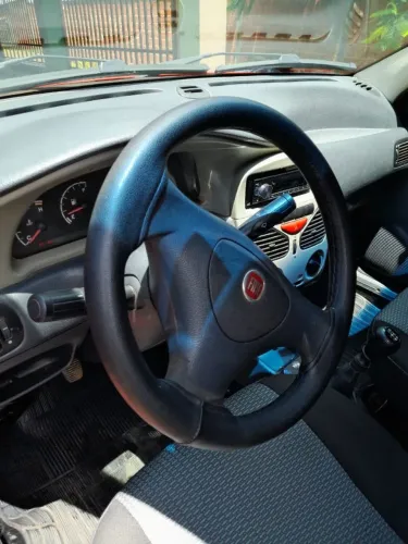 Fiat Strada 1.4 MPI Fire Flex 8V CS 2012