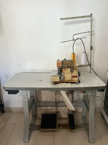 Máquina Overloque Completa