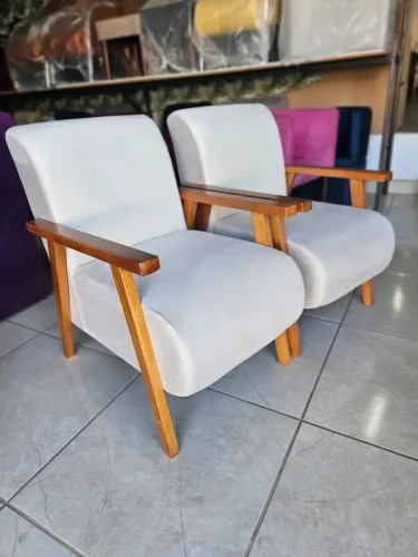 PAGAMENTO NA HORA DA ENTREGA,POLTRONAS OLÍVIA ,BRAÇOS EM MADEIRA MACIÇA