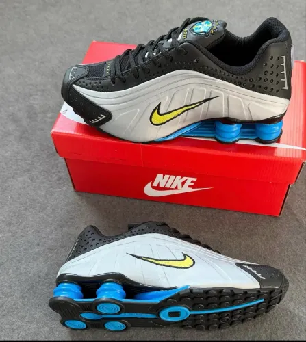 Tênis Nike shox r4 seleção