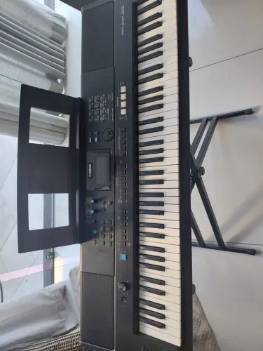Yamaha PSR-EW425 - Bom Estado + Suporte X duplo